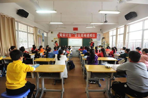 國網(wǎng)長樂區(qū)供電公司電力義點(diǎn)亮志愿服務(wù)隊(duì) 文明先鋒，點(diǎn)亮吳航