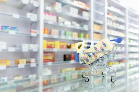 天貓醫(yī)藥新機(jī)遇 藥品互聯(lián)網(wǎng)信息服務(wù)政策解析與市場(chǎng)前景